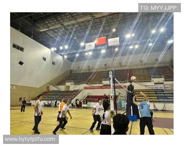 南京排球队战术创新引领潮流助力球队在排球赛场上崭露头角 南京排球队战术创新引领潮流助力球队在排球赛场上崭露头角