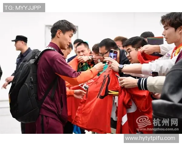 杭州足球队比赛经验引发热议球迷观点各异探讨球队未来发展方向